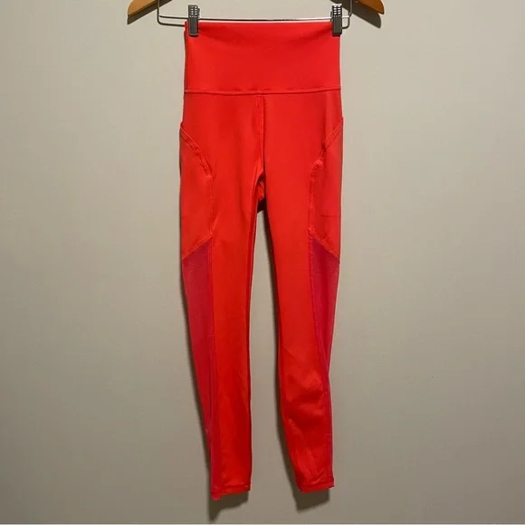 Lululemon Mastered Motion High-Rise Tight 28" in Thermal Red - Picture 2 of 11